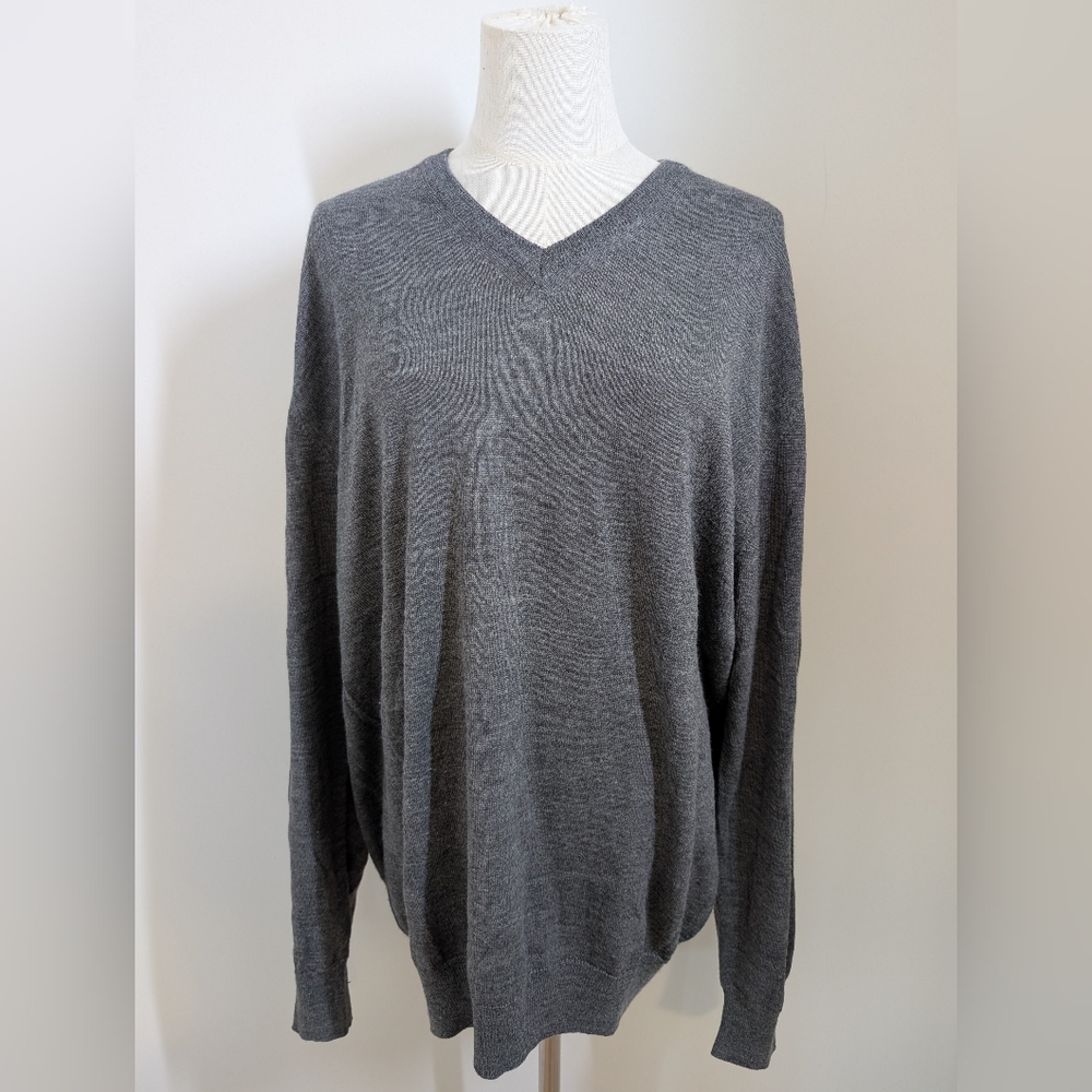 Men's Gray V-Neck 100% Wool Sweater